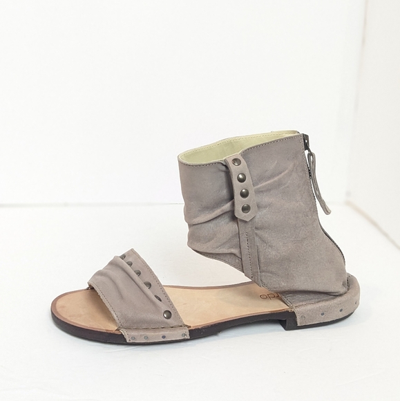 Bernardo leather gladiator sandals - Picture 8 of 16